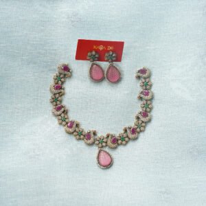 bloom antique necklace